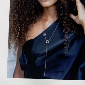 Jennifer Zeuner necklace